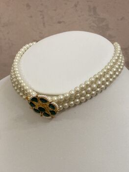 Gold Plated Kundan Stone And Pearl Necklace Set Emerald, 8 of 9