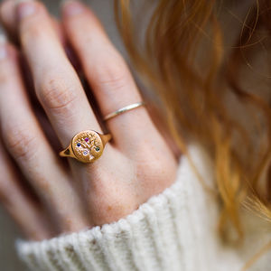 Women S Rings Personalised For Notonthehighstreet Family Tree Signet Ring With Birthstones Gifts For Her