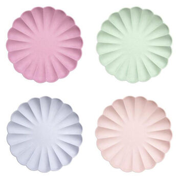Eight Large Scalloped Eco Friendly Paper Plates, 2 of 6