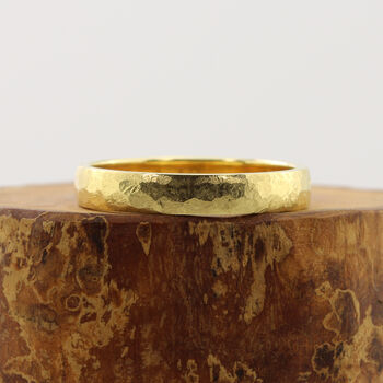 Men's 18ct Gold Hammered Court Wedding Ring, 2 of 4