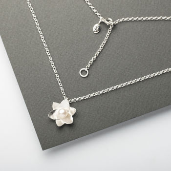 Bold Daffodil Pearl Silver Pendant, 3 of 6