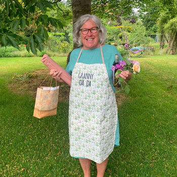 Personalised Linen Buttercups Apron, 3 of 9