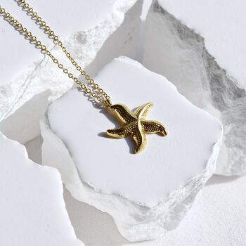 18 K Gold Starfish Necklace Dainty Starfish Charm, 2 of 5