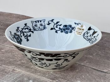 Blue And White Cat Patterned Japanese Bowl, 20.5cm, 3 of 3
