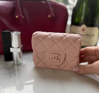 Candy Floss Filled Chocolate Handbag | Perfect Birthday Or Mother's Day Treat, 2 of 4