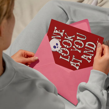 'Jaw Drop' Screaming, Shaking, Light Up Funny Valentine Card, 8 of 11