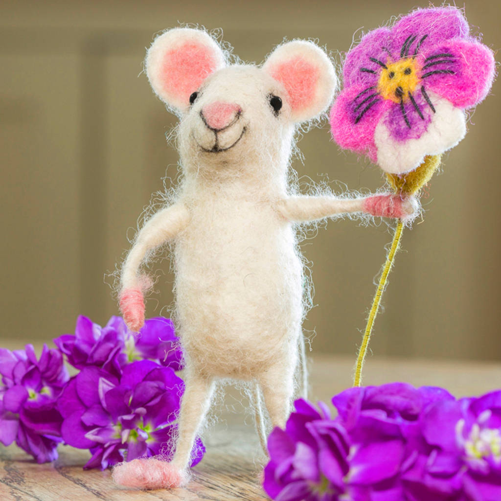 Mouse With Pansy By Sew Heart Felt