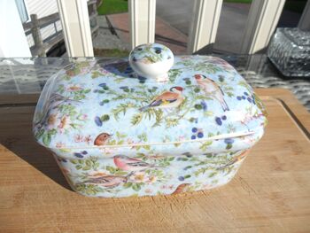 Lidded Butterdish In British Birds Design, 3 of 8