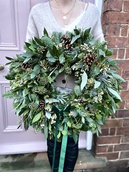 Fresh Luxury Natural Christmas Wreath, 4 of 6