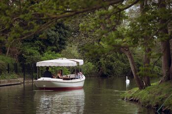 Picnic Cruise Experience On The River In Oxford For A Family Of Four, 6 of 7