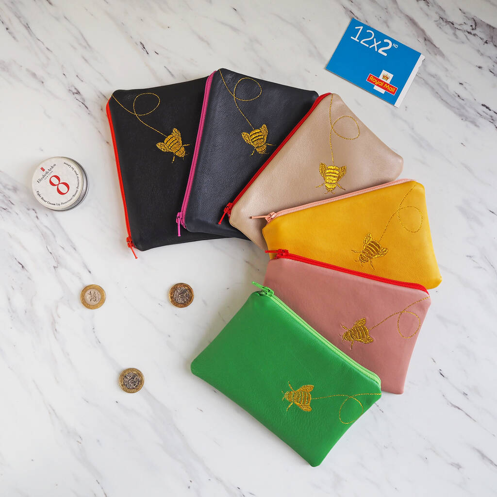 Striped Queen Bee Accent Tote Wallet Set | Wallet bag, Fashion handbags,  Purses