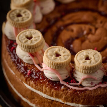 Jammie Dodger Cake Vegan, 3 of 3