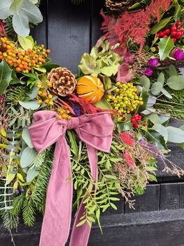 Berries And Bows Deluxe Wreath Making Kit. Make Your Own Christmas Wreath, 4 of 7