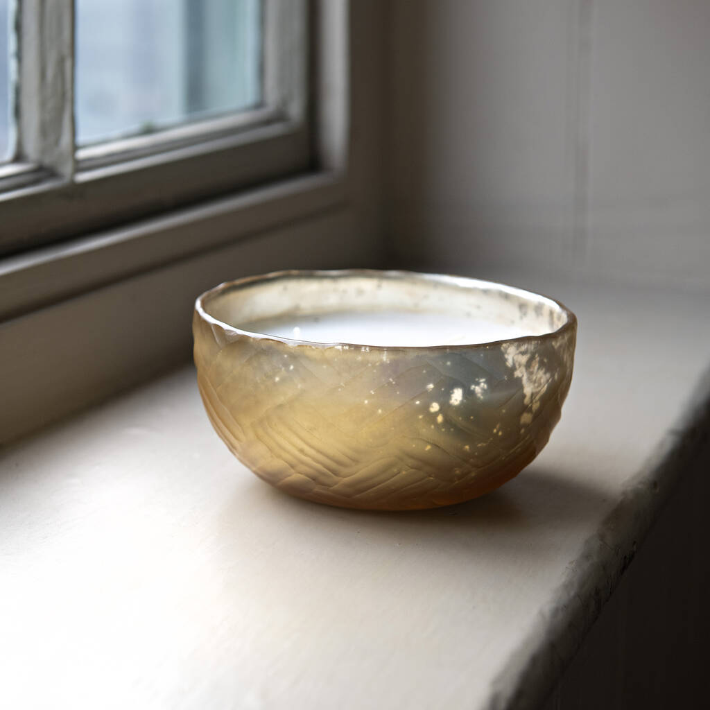 Large Claymore Gold Bowl Candle By One.World