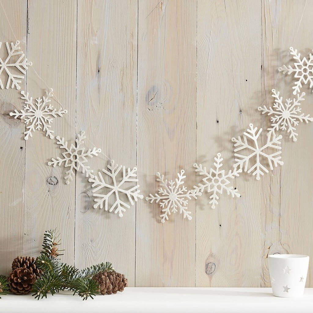 White Sparkle Christmas Snowflake Garland By The Wedding of my Dreams ...