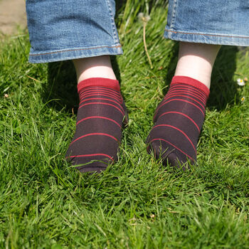 Retro Black And Lux Taylor Burgundy Men's Trainer Socks, 3 of 4