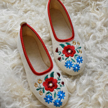 Cream Wool Ballerina Slippers/ Red Trimming/ Flower Pattern/ Folk Slippers, 6 of 7