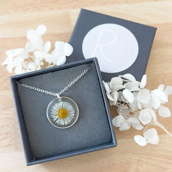 Real Daisy Necklace, 2 of 7