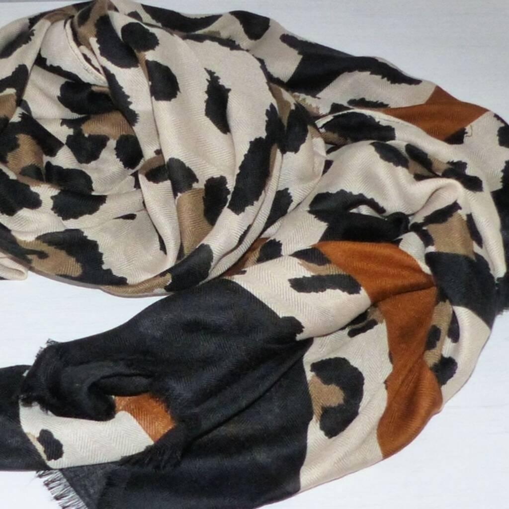 Leopard Pint Scarf, 1 of 5