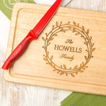 Personalised Family Wreath Chopping / Cheese Board, 3 of 7