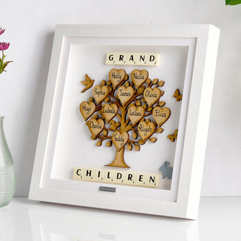 Wooden Personalised Great Grandchildren Family Tree Frame, 4 of 8