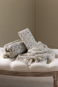 Quilted Washbag Wildflower, 2 of 3