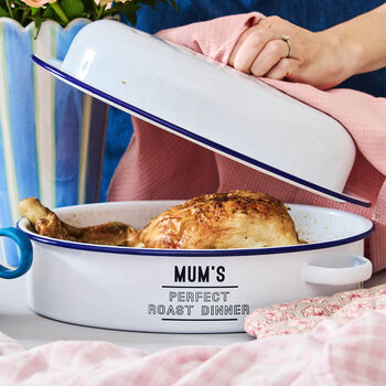 Personalised Mother's Day Enamel Roasting Dish With Lid, 3 of 5