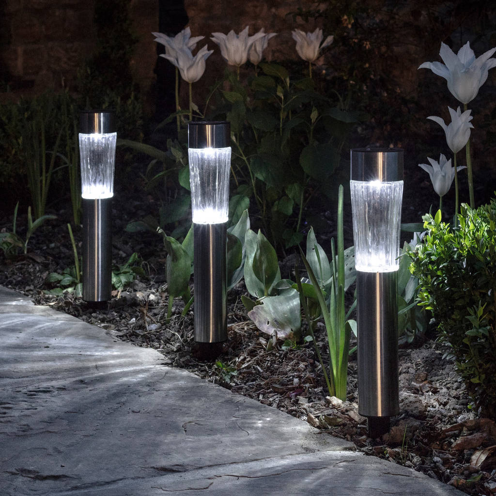 garden stake lights mains powered