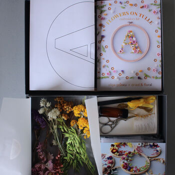 Olga Prinku Dried Floral Typography Art Kit, 8 of 12