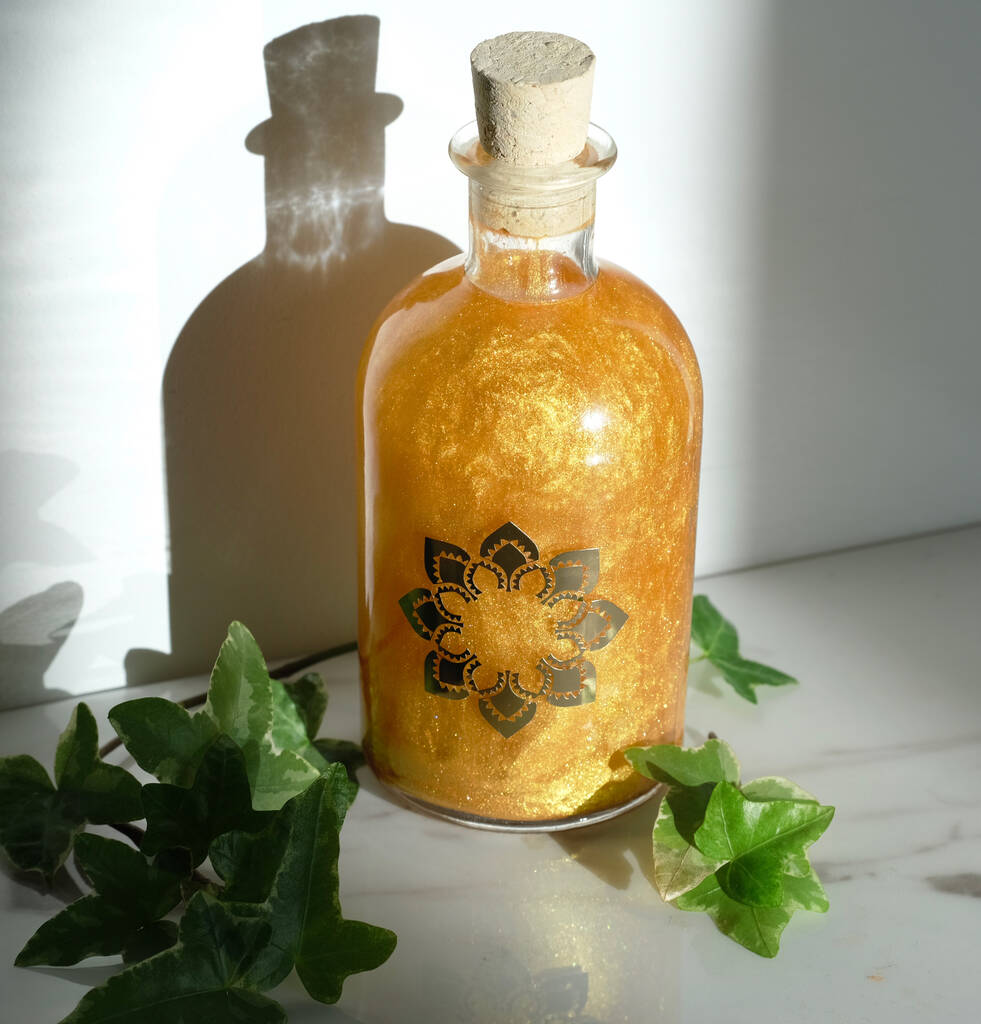 Spiced Vanilla And Rose Gold Shimmer Bath Oil, 1 of 5
