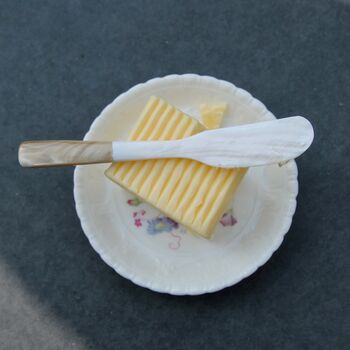 Mother Of Pearl Shell Butter Knife, 3 of 3