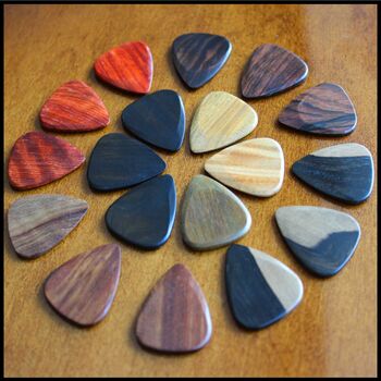18 Electric Guitar Picks In A Leather Christmas Wallet, 2 of 12