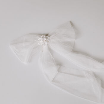 Oversized Bow Tulle Wedding Veil, 5 of 8