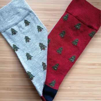 Sockin’ Around The Christmas Tree Men's Socks, 3 of 4