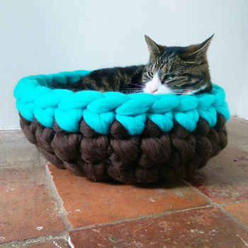 Cat Bed Crochet Wool Chunky Yarn Choice Of Colours, 3 of 8