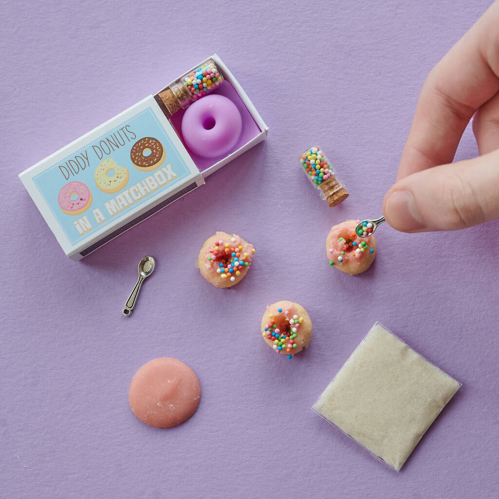 Make Your Own Diddy Donuts In A Matchbox, 1 of 7