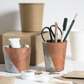 Make Your Own Concrete Desk Tidy, 3 of 4
