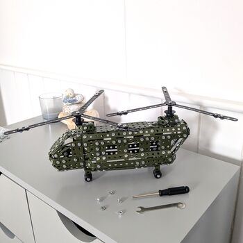 Make Your Own Chinook Helicopter Metal Construction Set, 6 of 9
