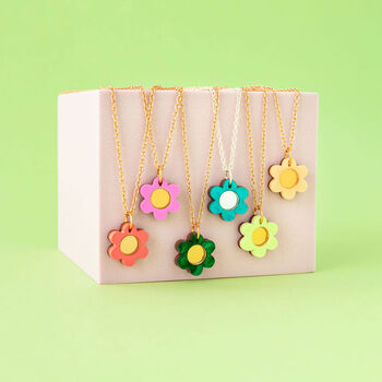 Daisy Flower Pendant Necklace Chain In Purple, 3 of 4