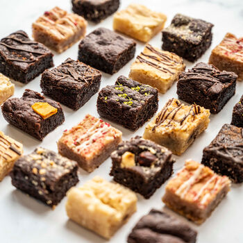 Brownie And Blondie Selection Gift Box 25 Portions, 2 of 9