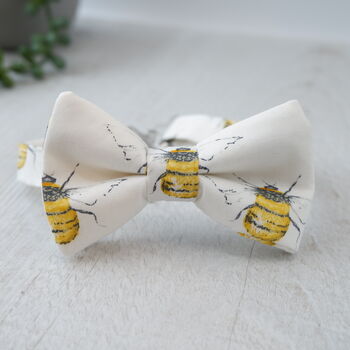Childs Bee Print Bow Tie, 3 of 5