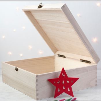 Personalised Classic Christmas Eve Box, 3 of 3
