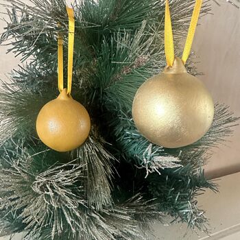 Gold Baubles Set Of Six Christmas Decoration, 4 of 9