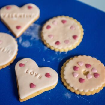 The Office Experience: Biscuit Decorating | Ten People, 6 of 9