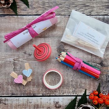 A Set Of Six Luxury Bright Pink Christmas Crackers, 3 of 6