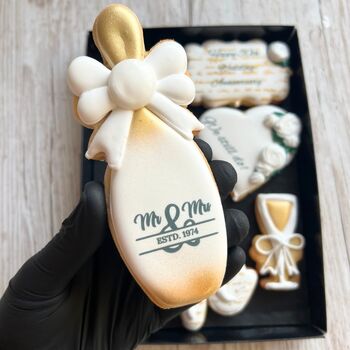 Personalised 50th Wedding Anniversary Biscuit Gift, 2 of 10