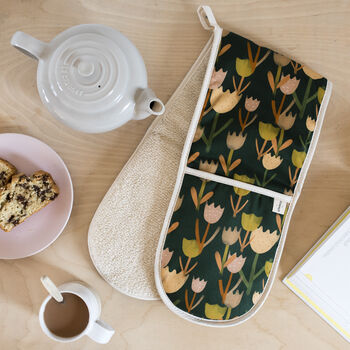Tulip Floral Oven Gloves, 2 of 4