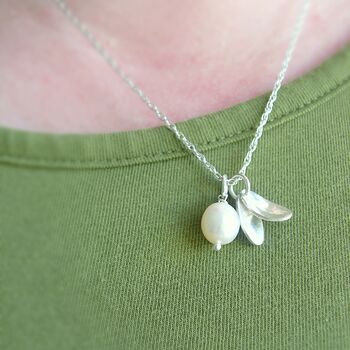 Snowberry Freshwater Pearl Necklace, 3 of 5