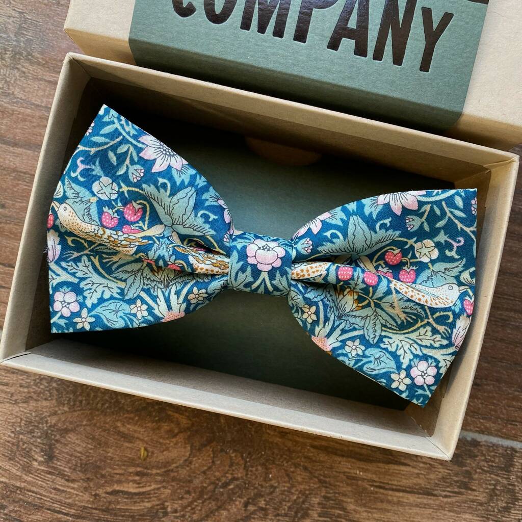 Liberty Bow Tie In Green Strawberry Thief, 1 of 4