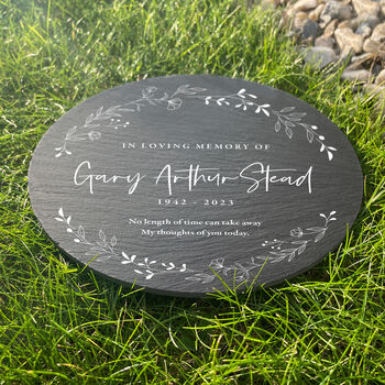 Personalised Wreath Memorial Slate Circular Grave Marker, 5 of 8